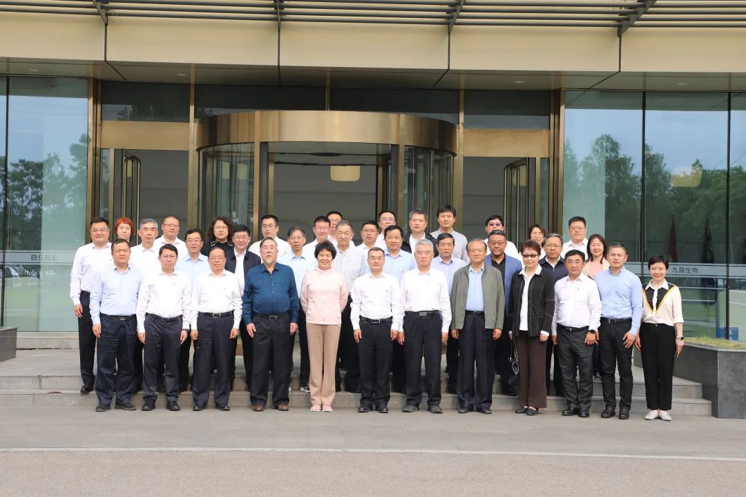 国药集团党委主题教育读书班集体调研华体会官方网页版-华体会(中国)